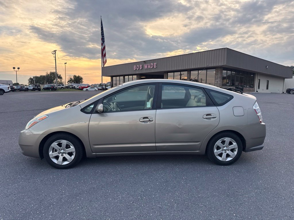 Used 2008 Toyota Prius w/ Pkg 2 FWD image 2