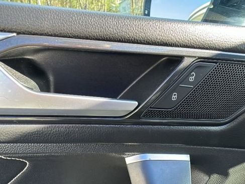 Used 2024 Volkswagen Tiguan SE R-Line image 26