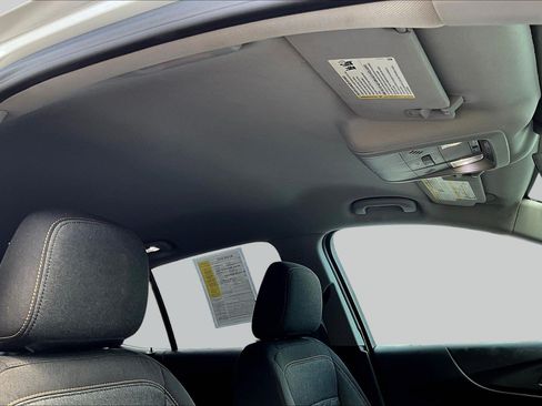 Used 2018 Chevrolet Equinox LT AWD/4WD image 19