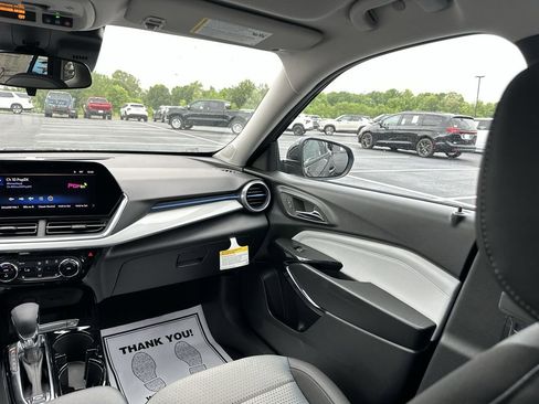New 2026 Chevrolet Trax LT w/ Driver Confidence Package FWD image 11