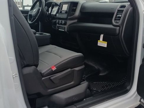 New 2024 RAM 5500 Tradesman AWD/4WD image 30