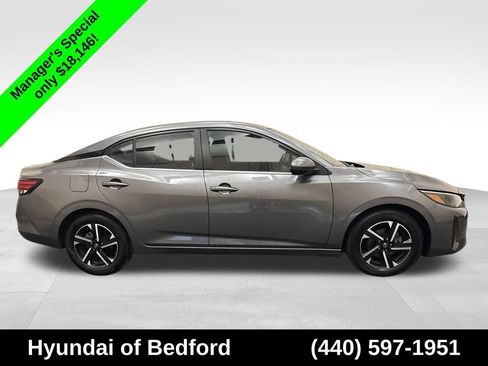 Used 2024 Nissan Sentra SV FWD image 4