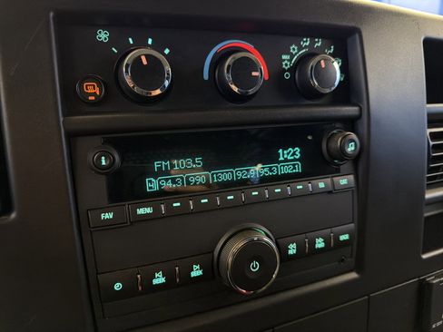 Used 2024 Chevrolet Express 2500 w/ Driver Convenience Package image 18