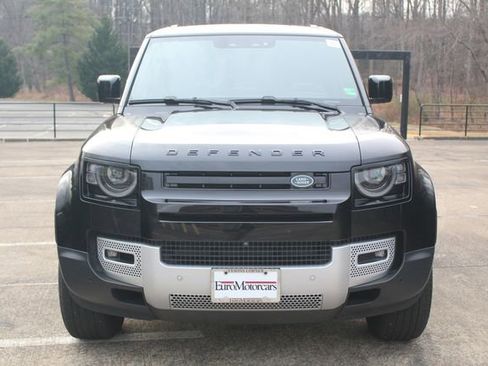 Used 2025 Land Rover Defender 110 S image 8