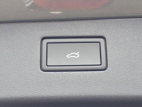 New 2026 Volkswagen Tiguan SE R-Line image 12