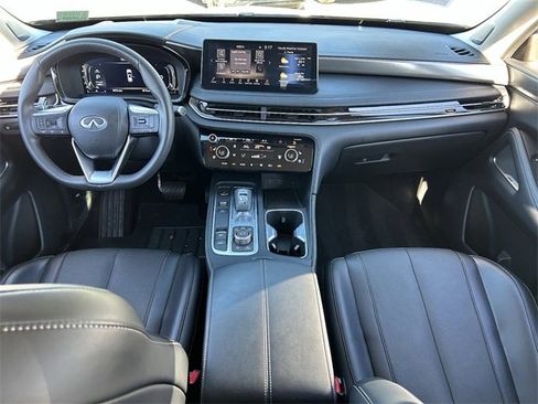 Certified 2025 INFINITI QX60 Luxe w/ Vision Package image 16