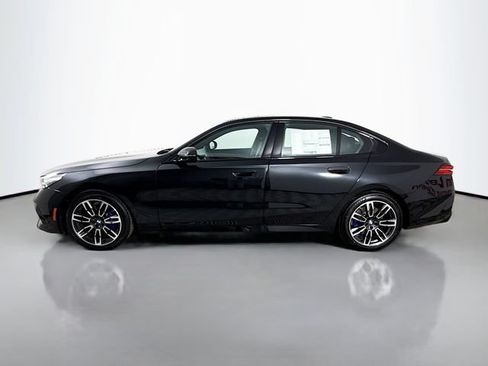 New 2026 BMW 530i xDrive w/ M Sport Package AWD/4WD image 4