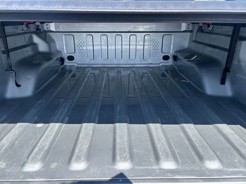 Used 2023 Jeep Gladiator Overland AWD/4WD image 26