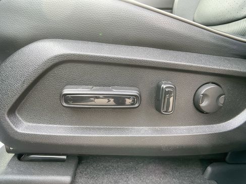 Used 2023 Honda Pilot Elite image 13