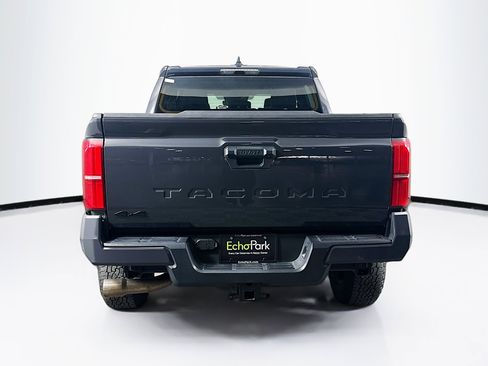 Used 2025 Toyota Tacoma TRD Off-Road image 7