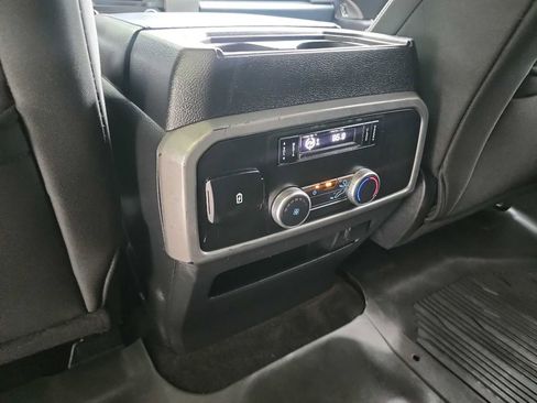 Used 2018 Ford Expedition XLT image 33