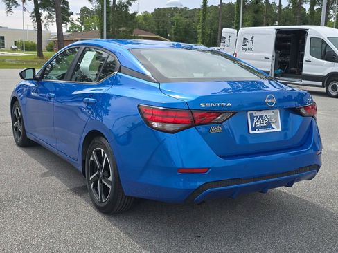 Used 2024 Nissan Sentra SV FWD image 3