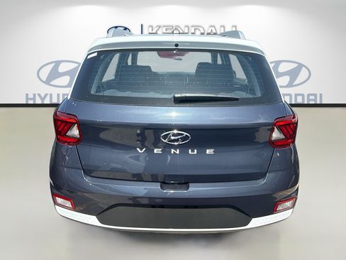 New 2026 Hyundai Venue SEL FWD image 5