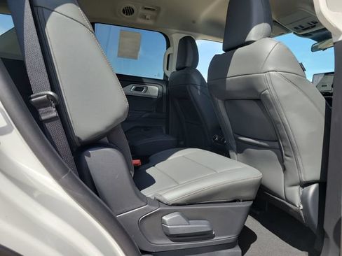 New 2026 Ford Explorer Active w/ Active Comfort Package RWD image 18