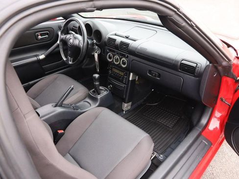 Used 2000 Toyota MR2 image 20