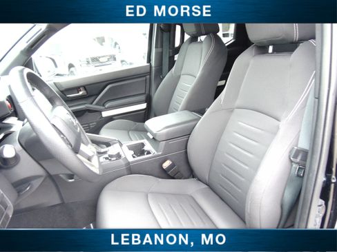 Used 2024 Toyota Tacoma TRD Off-Road image 11