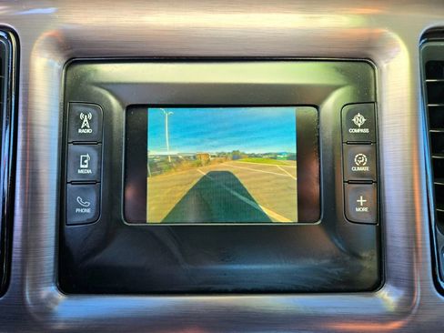 Used 2017 Dodge Challenger SXT image 28