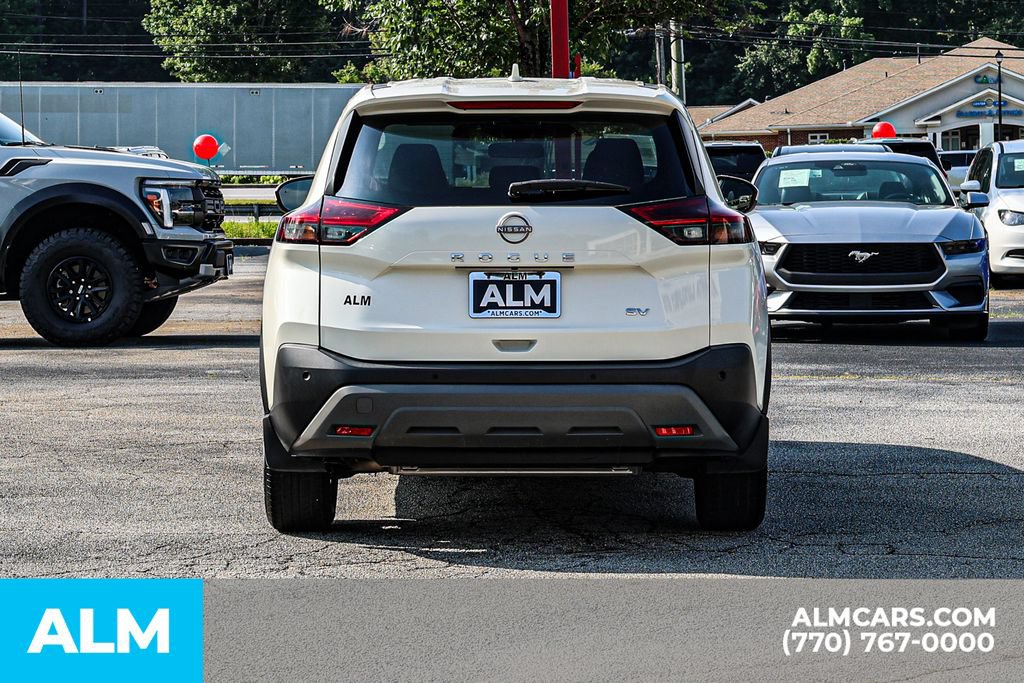 Used 2023 Nissan Rogue SV FWD image 11