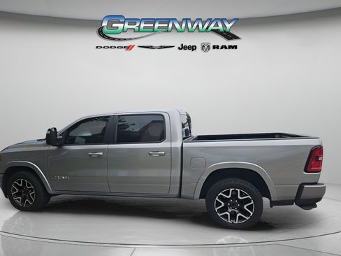 Used 2025 RAM 1500 Laramie w/ Sport Appearance Package AWD/4WD image 4