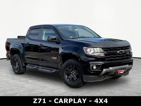 Used 2021 Chevrolet Colorado Z71 w/ Z71 Midnight Edition AWD/4WD image 3