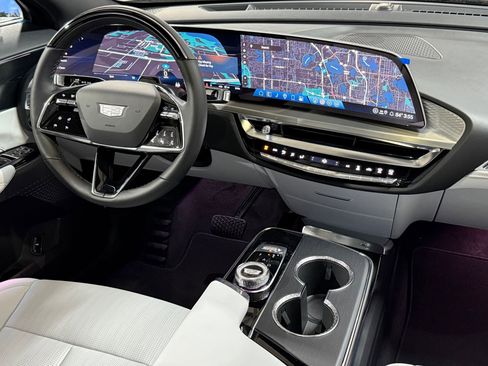 New 2026 Cadillac Lyriq Sport AWD/4WD image 4