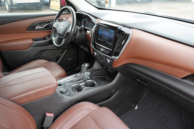 Used 2020 Chevrolet Traverse High Country FWD image 17