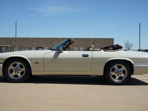 Used 1995 Jaguar XJS 4.0 Convertible RWD image 6