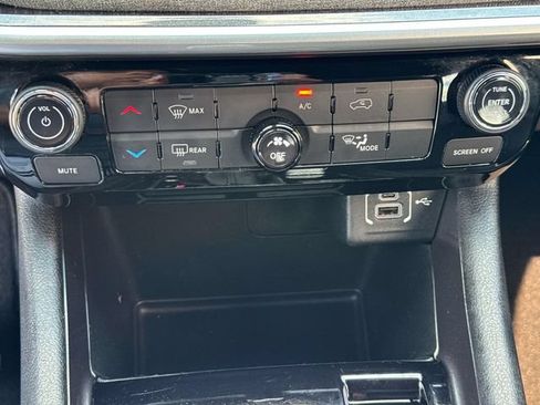 Used 2023 Jeep Compass Latitude AWD/4WD image 46