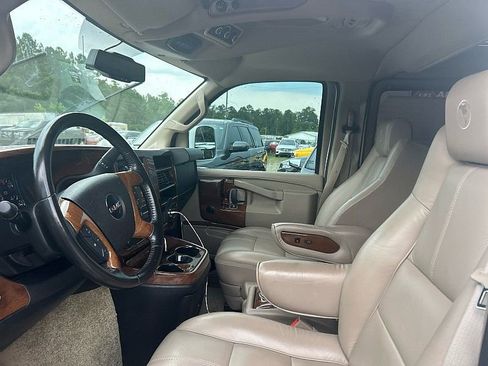 Used 2016 GMC Savana 2500 image 12