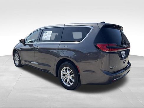 Used 2023 Chrysler Pacifica Touring-L FWD image 29