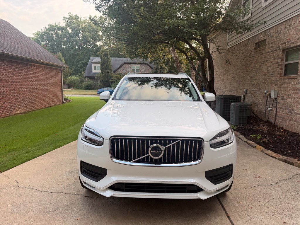 Used 2022 Volvo XC90 T6 Momentum w/ Advanced Package AWD/4WD image 3