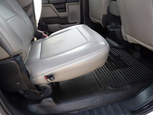 Used 2022 Ford F250 XL w/ Power Equipment Group image 37