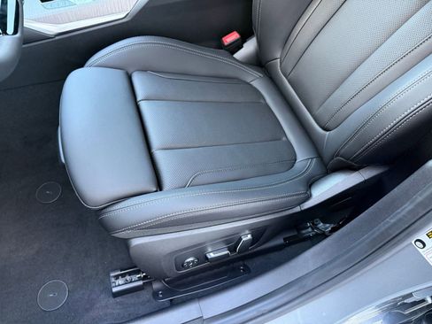 Used 2026 BMW 330i Sedan w/ Convenience Package image 12