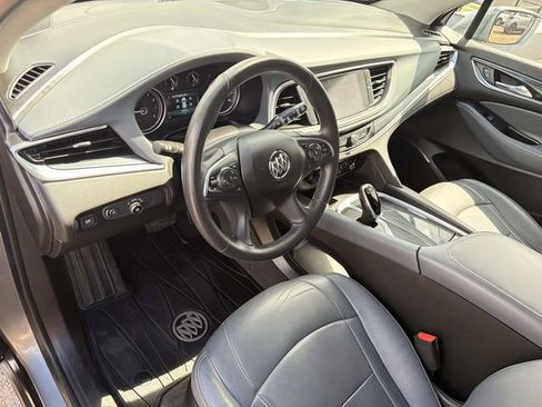 Used 2019 Buick Enclave Essence FWD image 22