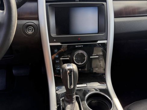 Used 2014 Ford Edge Limited w/ Driver Entry Package FWD image 17