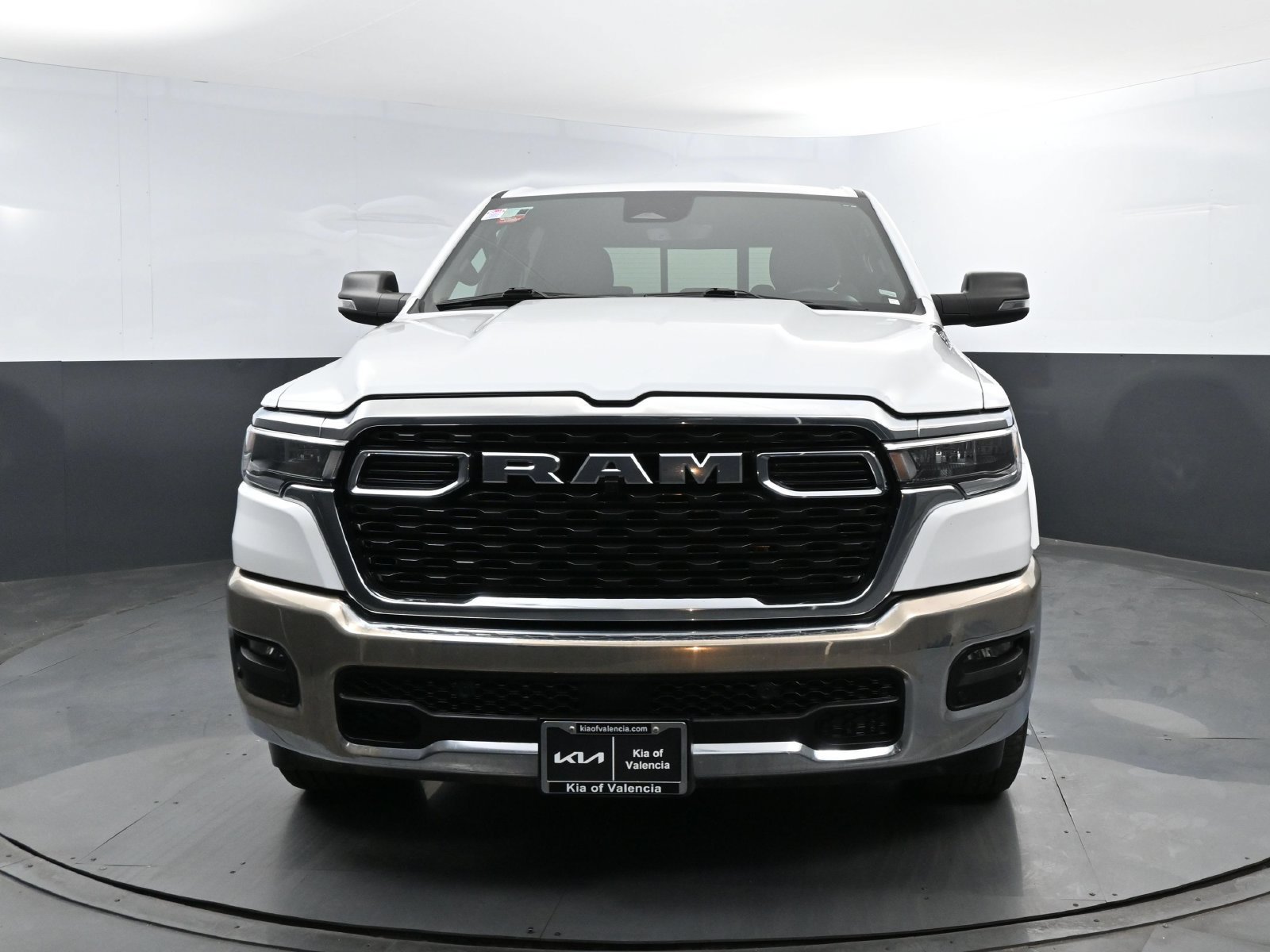 Used 2025 RAM 1500 Big Horn AWD/4WD image 2