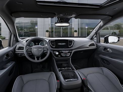 New 2026 Chrysler Pacifica Limited w/ S Appearance Package FWD image 14