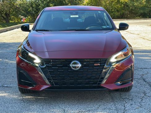 New 2025 Nissan Altima 2.5 SR image 4