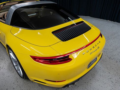 Used 2017 Porsche 911 Targa 4S image 14
