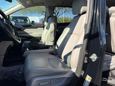 Used 2018 Honda Odyssey EX-L image 7
