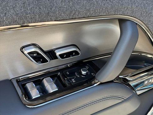 New 2026 Land Rover Range Rover Sport SE AWD/4WD image 13