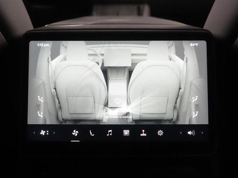 Used 2026 Tesla Model Y Long Range RWD image 19