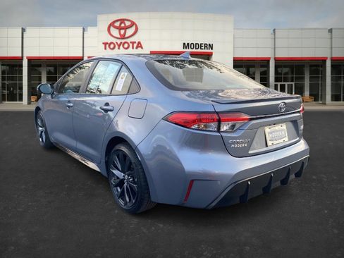 Certified 2025 Toyota Corolla SE image 6