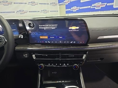 New 2026 Chevrolet Traverse High Country FWD image 32