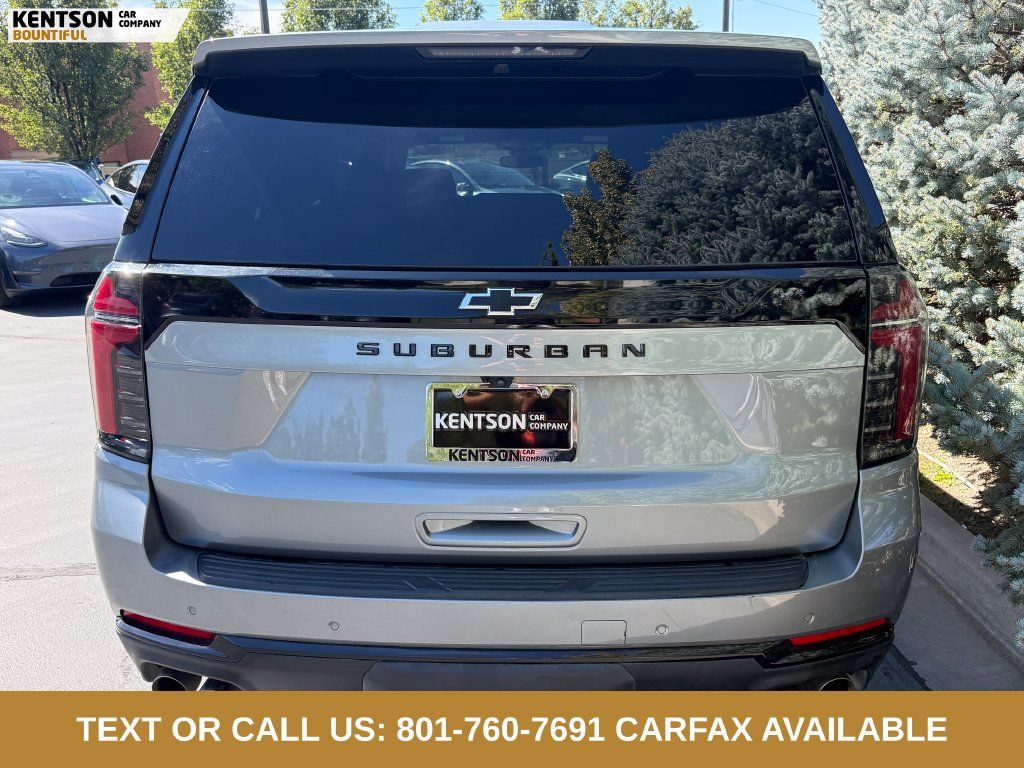 Used 2025 Chevrolet Suburban Z71 AWD/4WD image 7