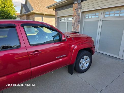 Used 2015 Toyota Tacoma 4x4 Double Cab w/ TRD Sport Package image 14