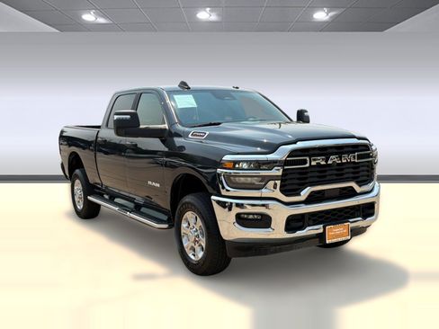 Certified 2026 RAM 2500 Big Horn AWD/4WD image 7