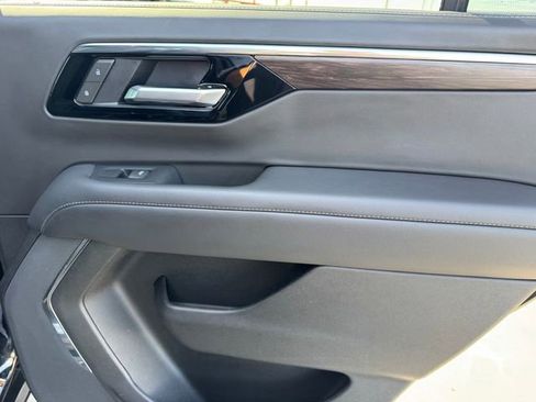 Certified 2025 Chevrolet Tahoe Z71 image 13