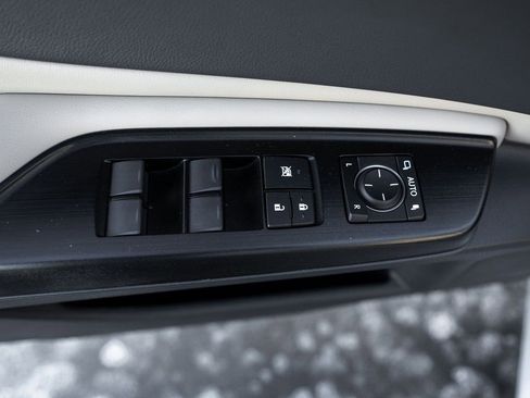 Used 2020 Lexus ES 300h w/ Premium Package image 16