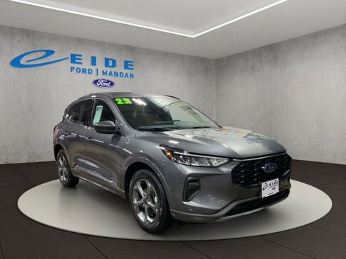 Used 2023 Ford Explorer Limited w/ Equipment Group 301A image 7